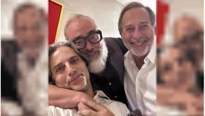 Un festejo de Racing: Guillermo Francella, Adrián Suar y Diego Peretti en el cumpleaños de Joaquín Furriel
