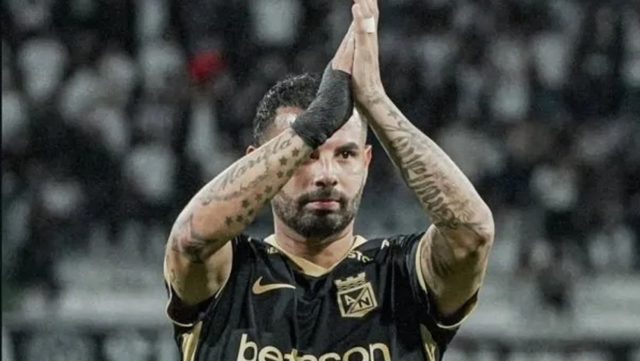 El enganche colombiano volvió a quedar envuelto en una polémica por la eliminación de Atlético Nacional.