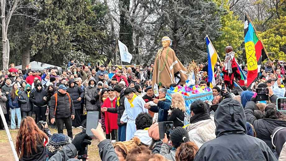 En Chimpay, Ceferino Namuncurá brilla en el cierre de la 55 peregrinación. Fotos: gentileza Antonella Campos. 