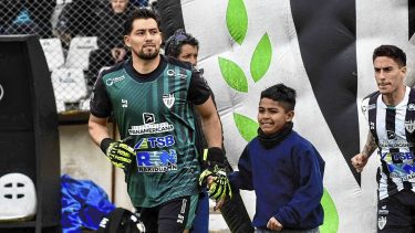 Una garantía: Facundo Crespo seguirá en Cipolletti para el Federal A 2026