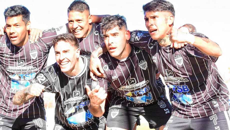 Cipolletti invitó a la Selección Argentina a la Visera para jugar un amistoso. Foto: Matías Subat.