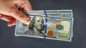 Dólar en Neuquén y Río Negro: cotizaciones oficiales y blue para el 5 de agosto 2025