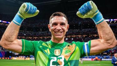 ¡Nominado!: Dibu Martínez competirá otra vez por el Trofeo Yashin al mejor arquero del mundo