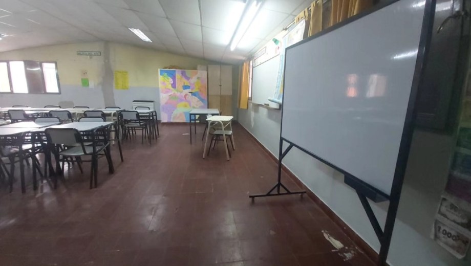Unter denuncia problemas edilicios en las escuelas de Allen. (Foto: Gentileza)