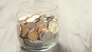 El mejor lugar para poner un frasco con monedas y atraer riqueza, según el Feng Shui 