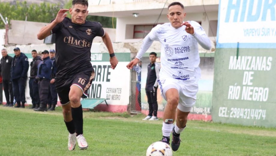 Atlético Regina y Círculo Italiano protagonizan una nueva edición del clásico reginense. (Foto: Mayra Diaz)