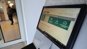 Río Negro analiza sus ingresos y evalúa si habrá emisión de títulos para pagar el bono Castello