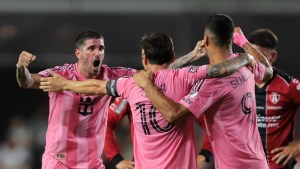 Messi volvió a entrenarse con el plantel de Inter Miami y crece la expectativa por su regreso tras la lesión