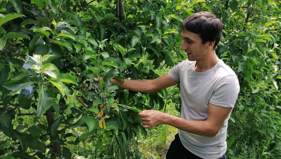 El científico patagónico que pisa fuerte en la Academia Argentina de Ciencias del Ambiente, Lucas Garibaldi. 