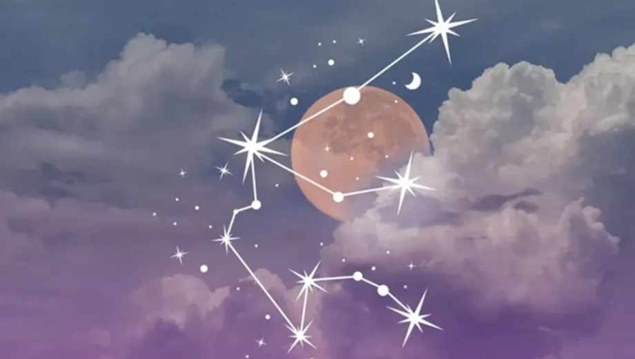 Luna Llena en Acuario.-