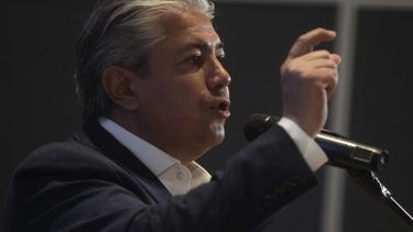 Tras el cierre de listas, Rolando Figueroa reacomoda el gabinete para entrar en modo campaña