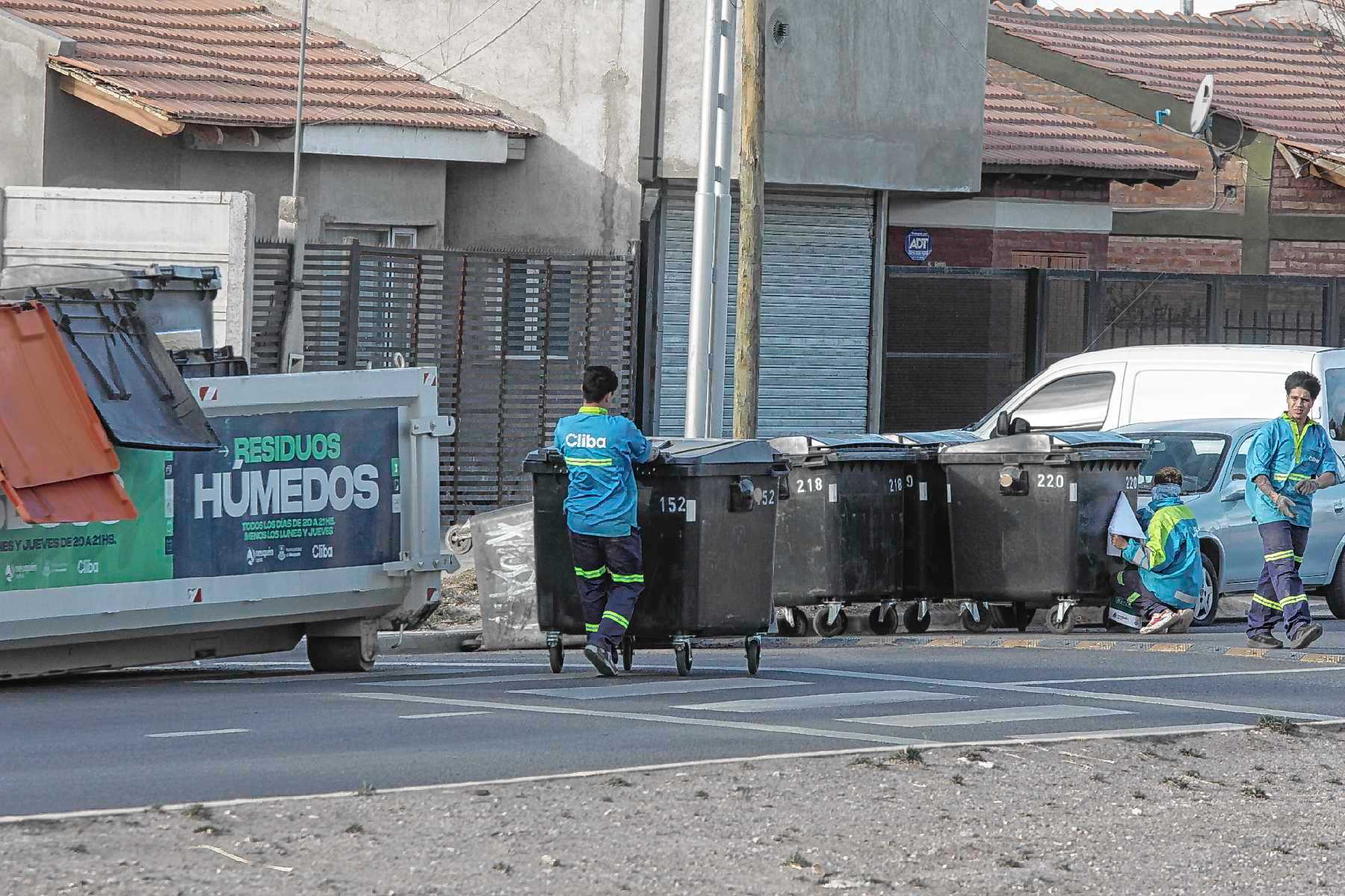 Los viejos contenedores se mudan al macrocentro de Neuquén y llegan los ...