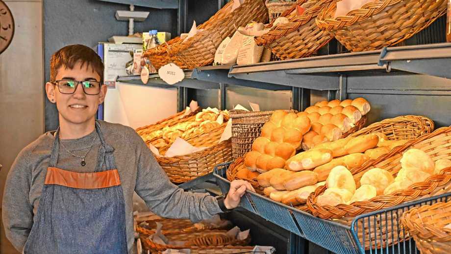 Ana Manente, encargada de El Molino Pan, la panaderia familiar. Foto: Florencia Salto.  