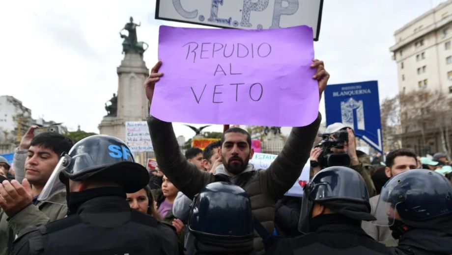 La Justicia anuló el veto de Milei a la ley de emergencia en discapacidad.