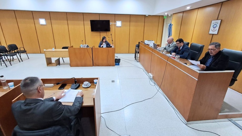 La fiscalía de Villa Regina pidió condenar a un hombre acusado de violencia.