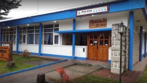 Violento asalto en San Martín de los Andes: usó gas pimienta y escapó con una millonaria suma en dólares