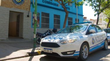 Dos detenidos se fugaron de una comisaría del centro de Cipolletti: los buscan por todo el Alto Valle