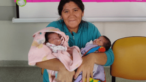 La historia de las gemelas prematuras que pusieron a prueba el sistema de salud en Río Negro
