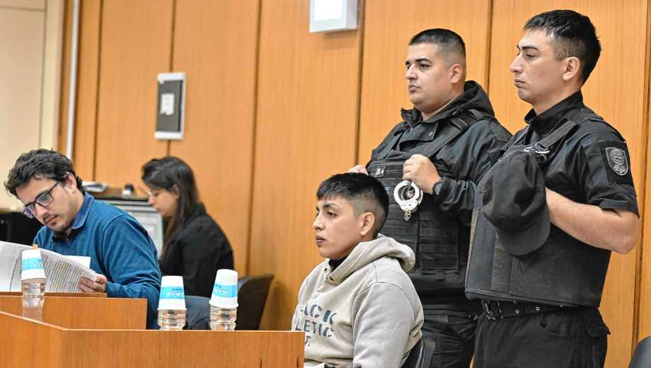 En Roca, el juicio por el crimen de Luciano García tuvo hoy testimonios clave de policías y amigos de la víctima. Foto Juan Thomes.
