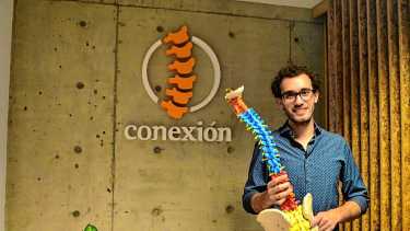 Santiago Ambort y su conexión con la quiropraxia: la salud desde la columna vertebral en Neuquén