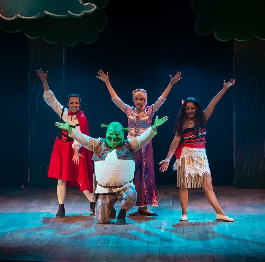 ¡Día del niño junto a SHREK Y SUS AMIGOS! el musical