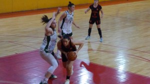 Regional femenino de básquet: Biguá dio el golpe en Plottier y puede ser campeón de local