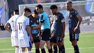 Yair Marín tras la derrota de Cipolletti en Rincón: «En esta cancha solo pueden jugar ellos»