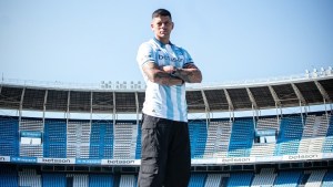 Marcos Rojo fue presentado en Racing: ¿puede jugar el Torneo Clausura?