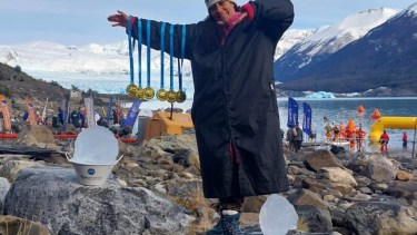 Roxana Pescader, de Río Negro, es la Reina absoluta en aguas frías: ganó ocho oros en El Calafate