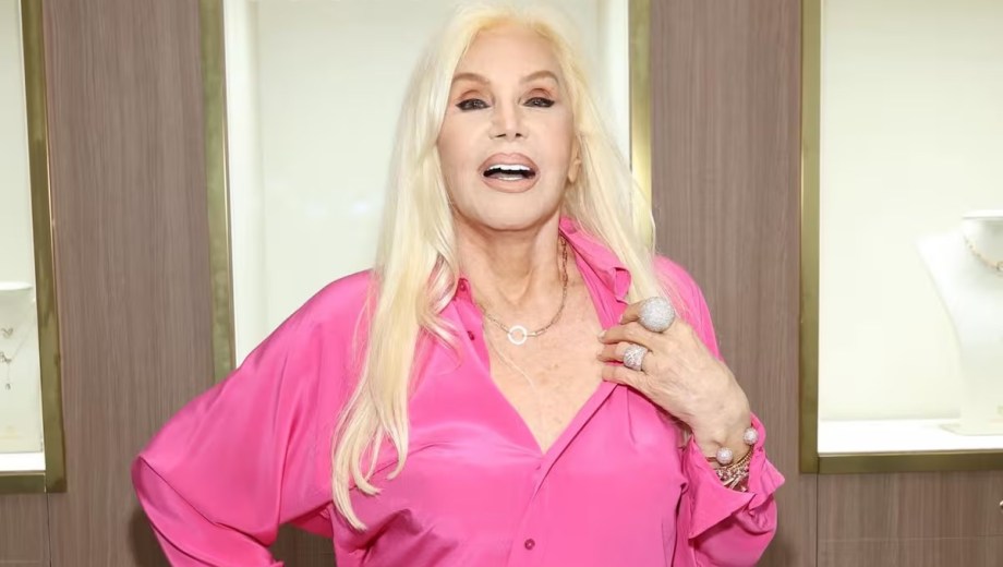 A los 81 años, la conductora combina un plan de alimentación que sostiene desde hace tiempo con hábitos de belleza y actividades diarias en su chacra de Punta del Este.

