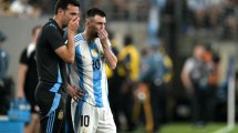 Imagen de Scaloni empieza a pensar a la Selección sin Messi para las Eliminatorias: cómo se rearmaría