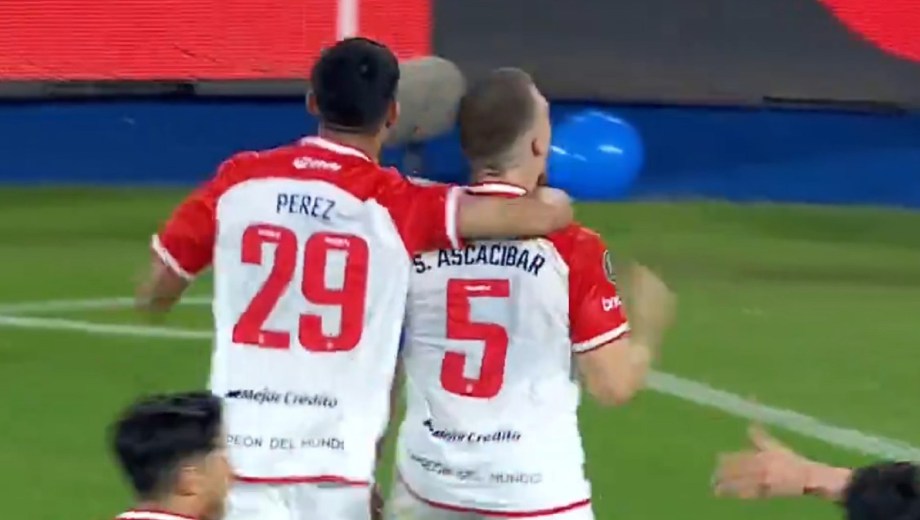 Estudiantes le ganó a Cerro Porteño en Paraguay.