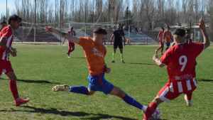 En un partidazo, Patagonia perdió con Independiente pero clasificó al Regional Amateur