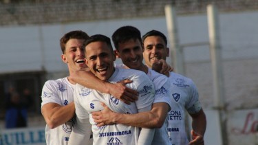 Atlético Regina le ganó el clásico a Círculo Italiano y no pierde pisada en la Liga Confluencia