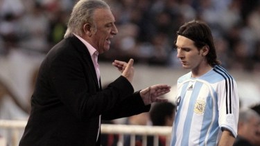 La sorpresiva revelación de un ex Boca: «Basile me felicitó por no haber lesionado a Messi»