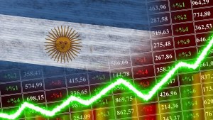 Al ritmo del escándalo por las coimas y la incertidumbre financiera, el riesgo país ya llega a 850 puntos