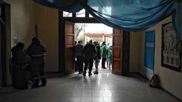 Un periodista que cubre la crisis institucional en Allen denunció amenazas de muerte