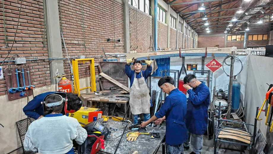 "Aprender siendo solidarios" en la EPET 11 de Zapala. Fotos: gentileza. 