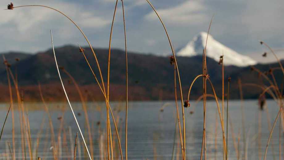 La intendencia del Parque Nacional Lanín aconseja a los visitantes no navegar y transitar con máxima precaución en áreas expuestas.