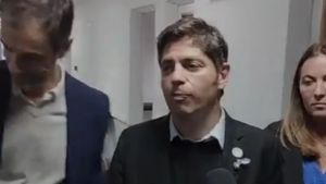 El tenso momento de Axel Kicillof: un intendente lo dejó hablando solo en una conferencia de prensa