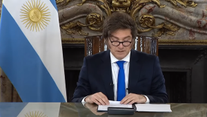 Javier Milei acusó el Congreso de buscar «la quiebra nacional» y anunció medidas para «blindar» el superávit fiscal