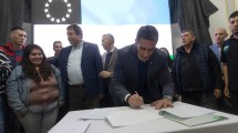 Imagen de Se firmó el contrato y comienza la construcción de la residencia universitaria del Curzas en Viedma