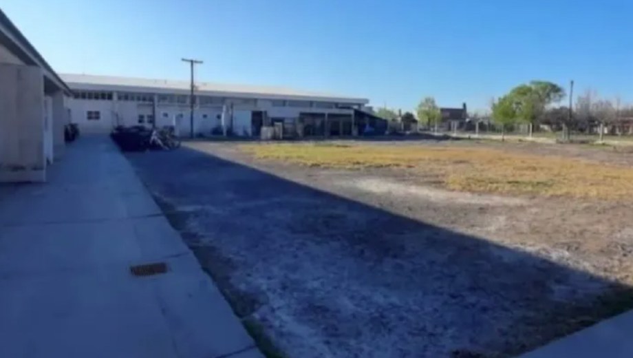 El lugar donde debería estar el SUM del CET 18 de Regina.