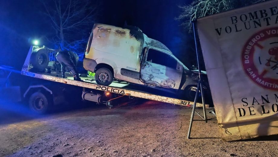 Encontraron un cuerpo calcinado dentro de una camioneta estacionada en San Martín de los Andes. Foto: gentileza, Policía de Neuquén.