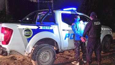 Lo detuvieron en El Bolsón por arrojar piedras y disparar con un arma de fuego contra la casa de un vecino