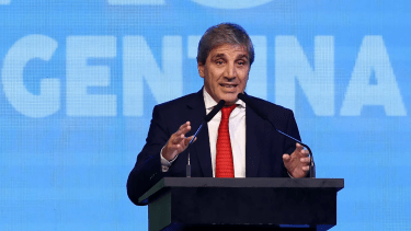 Luis Caputo reconoció que las altas tasas de interés impactarán en el nivel de actividad