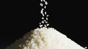 El ritual con arroz que promete atraer abundancia y prosperidad