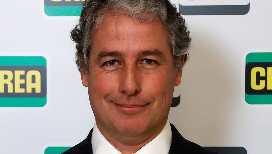 20 años después de su ingreso, Fernando De Nevares preside hoy el CREA.