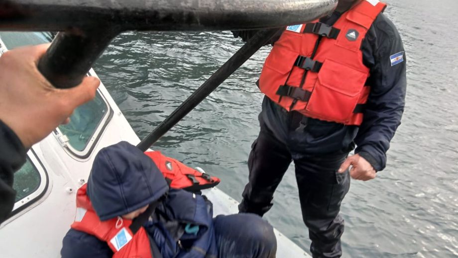 Uno de los delincuentes fue atrapado gracias a la intervención de Prefectura Naval. 