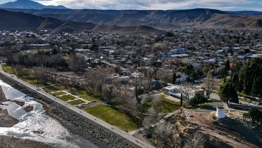 "Es una obra muy importante porque es protección para la población", dijo Gobierno. 